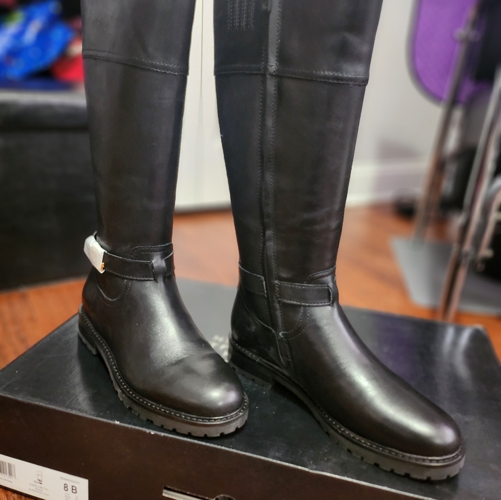 Boots - Picture 5 of 7